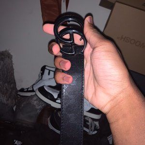 GUCI LEATHER BELT WITH A DOUBLE G BUCKLE